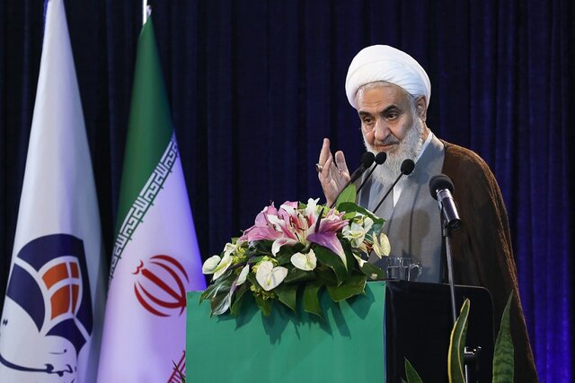 مسئولان قدردان صبوری مردم در مشکلات اقتصادی باشند