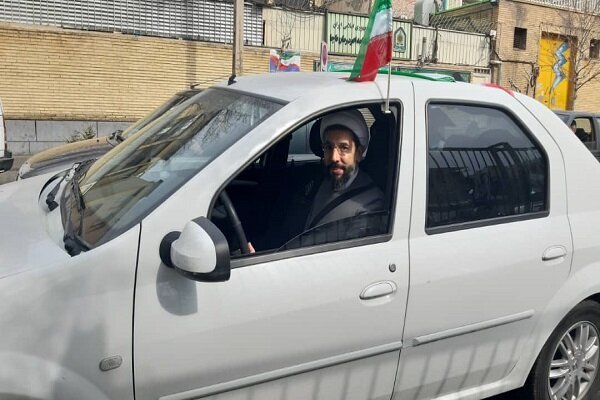 حضور رئیس نهاد نمایندگی رهبری در راهپیمایی ۲۲ بهمن