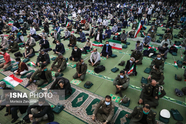 عکس خبر آرشیوی است امام جمعه کرج: باید ادامه دهنده مکتب فاطمی باشیم