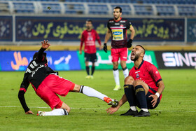 هفته هفدهم لیگ برتر فوتبال، نساجی - پرسپولیس 12