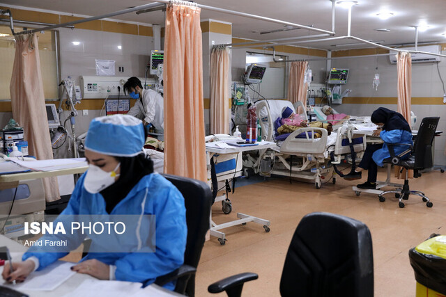 آمار مبتلایان روزانه کرونا سه رقمی شد آمار مبتلایان روزانه کرونا سه رقمی شد
