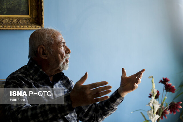 ر. اعتمادی: در ۸۸سالگی خود را ۲۴ساله حس میکنم