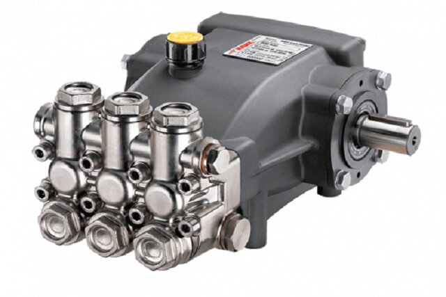 پمپ کارواش صنعتی ۲۰۰ بارقوی تفاوت پمپ کارواش صنعتی ۲۰۰ باربا دیگر مدل های پمپ