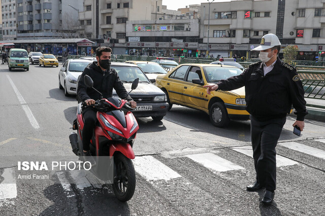 عکس الزام داشتن گواهینامه رانندگی برای استفاده هر نوع وسیله نقلیه موتوری زمینی