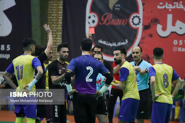 گلایه سرمربی تیم چیپس کامل از قضاوت داور دربی فوتسال مشهد