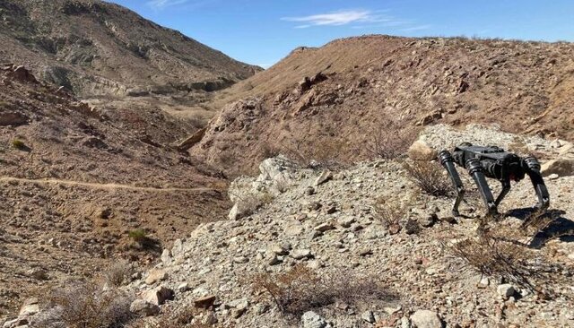 گشتزنی سگهای رباتیک در مرز آمریکا و مکزیک