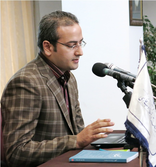 واژهها را متخصصان میسازند، نه حداد عادل!