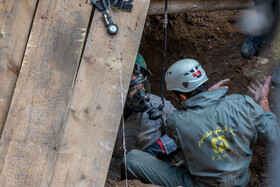 ریزش آوار ساختمانی و محبوس شدن دو کارگر - قم