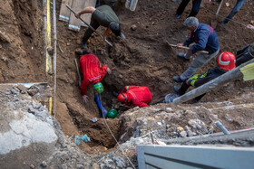 ریزش آوار ساختمانی و محبوس شدن دو کارگر - قم