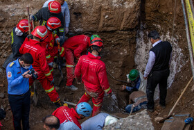 ریزش آوار ساختمانی و محبوس شدن دو کارگر - قم