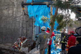 ریزش آوار ساختمانی و محبوس شدن دو کارگر - قم