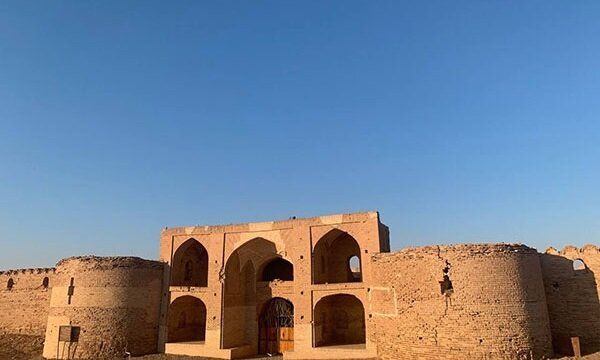 "مادر کاروانسراهای ایران" زخمی شده است "مادر کاروانسراهای ایران" زخمی شده است