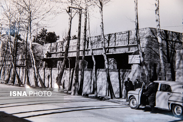 خاطرات یک قرنِ "باغ اطلسی قجری"؛ از آنفلوآنزای اسپانیایی تا کارِستان در کرونا + عکس خاطرات یک قرنِ "باغ اطلسی قجری"؛ از آنفلوآنزای اسپانیایی تا کارِستان در کرونا + عکس