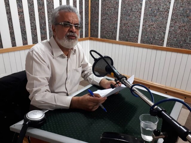 پیر شد ولی از گویندگی سیر نشد!