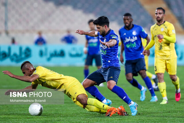 مهدی‌پور: صنعت نفت، پرسپولیس را برده بود اما شکستش دادیم