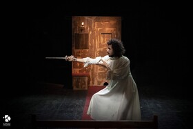 «هملت» دو اجرایی شد