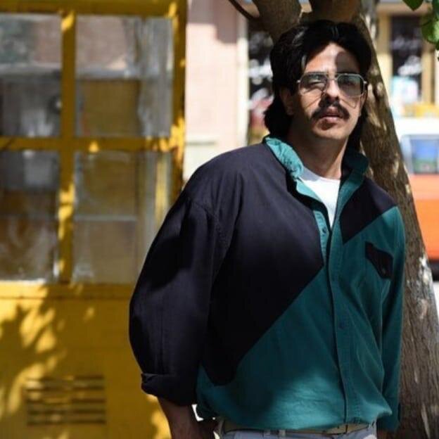 پوریا شکیبایی، در صحنهای از سریال «برف بی صدا میبارد» پسر خسرو شکیبایی: ادا درنمیآورم، شبیه پدرم هستم