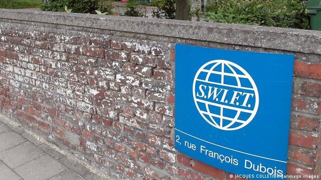 چرایی تعلل غرب در قطع دسترسی روسیه به سیستم سوئیفت چرایی تعلل غرب در قطع دسترسی روسیه به سیستم سوئیفت