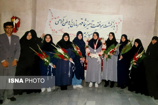 زن تاریخ‌ساز ورزش ایران: با تلفن سکه‌ای خبر پرچمداری را به خانواده‌ام دادم/ غریب مانده‌ایم