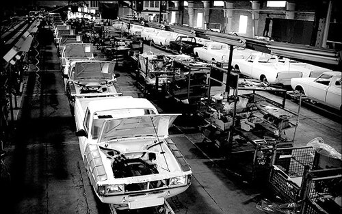 فرجام پیکان آبی و کمپانی مادر