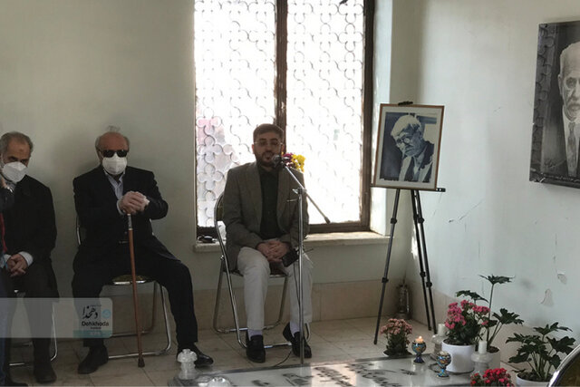 دوستداران دهخدا بر سر مزارش