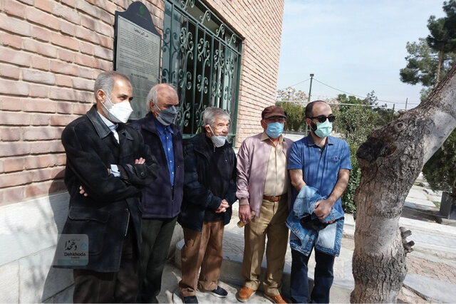 دوستداران دهخدا بر سر مزارش