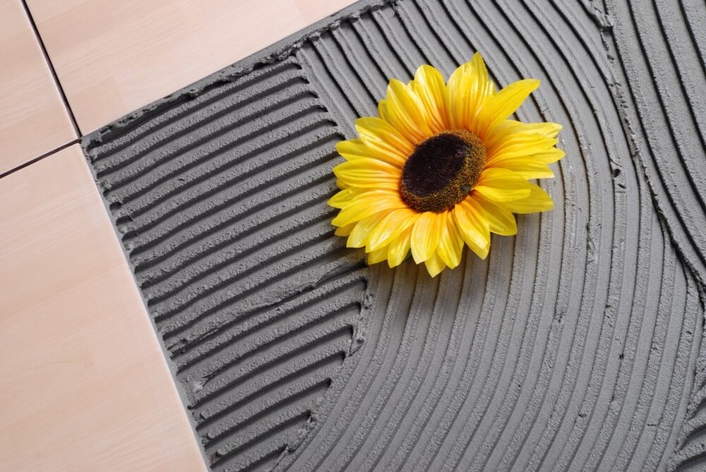 از چسب کاشی و سرامیک استفاده کنیم یا ملات سیمان؟