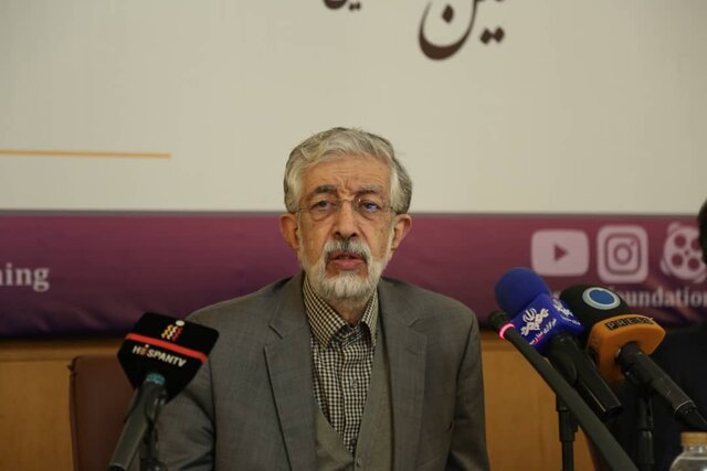 ضرورت آموزش فارسی به خارجیها و ایجاد بانک اطلاعاتی