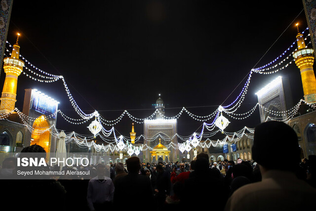 هرکه اهل همسفره شدن با فقرا نیست با امام رضا(ع) فرسنگها فاصله دارد