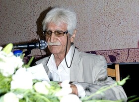 مردی که به کلمات زندگیِ دوباره می‌داد