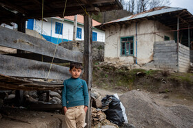  روستای شامیلرزان حدود ۶۹ خانوار جمعیت دارد که اکثر آن‌ها به زبان تالشی و آذری صحبت می‌کنند.