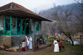 روستای «کلات‌مشایخ» با  جمعیتی حدود ۵۵۰ نفر در دهستان خطبه سرا در شهرستان تالش واقع شده است.