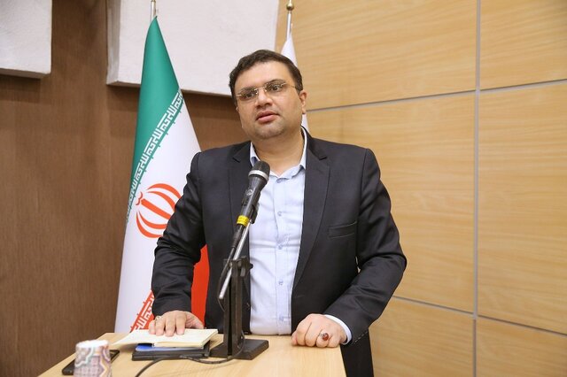 اصولی: برکناری عزیزی خادم قانونی بود اصولی: برکناری عزیزی خادم قانونی بود