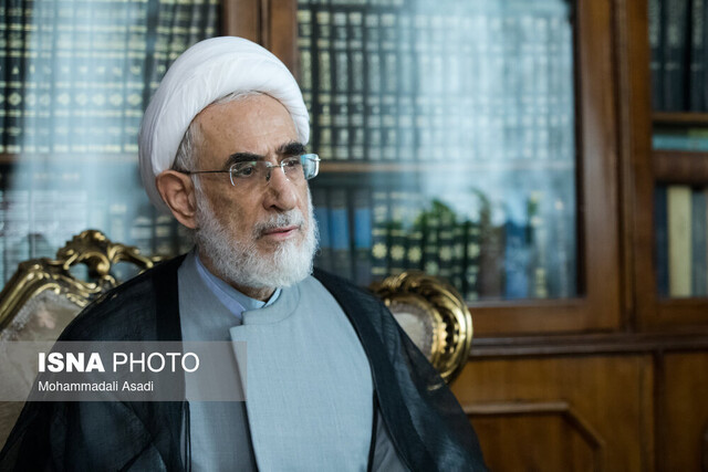 تهیه میثاق وحدت اصولگرایان/تلاش نزدیکان روحانی و لاریجانی برای ائتلاف با اصلاحطلبان