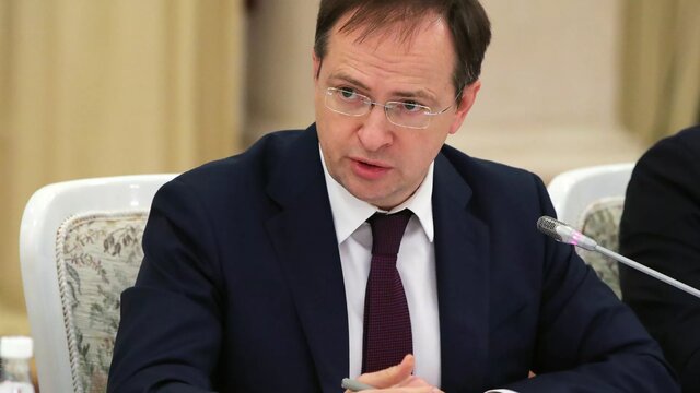 ولادیمیر مدینسکی، رئیس هیئت مذاکرهکننده روسیه مذاکرهکننده روس: برقراری آتشبس در دستور کار مذاکره با هیئت اوکراینی است