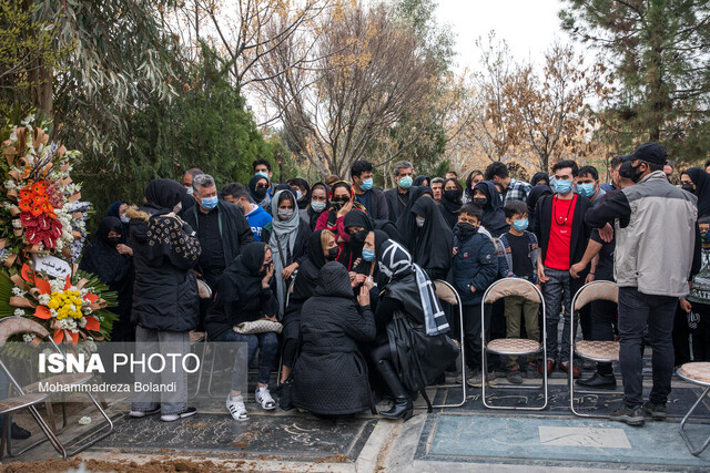 در مراسم تشییع پیکر زهره فکورصبور چه گذشت؟