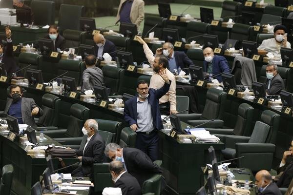 مجوز مجلس برای تسویه مطالبات شهرداریها با تهاتر اراضی و املاک مجوز مجلس برای تسویه مطالبات شهرداریها با تهاتر اراضی و املاک