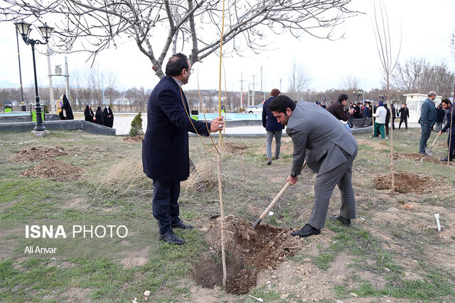 آئین روز درختکاری در اردبیل