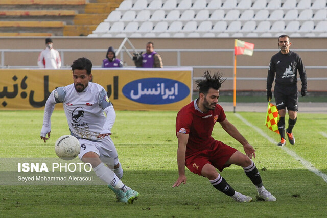 فیل و فنجانهای لیگ بیست و دوم