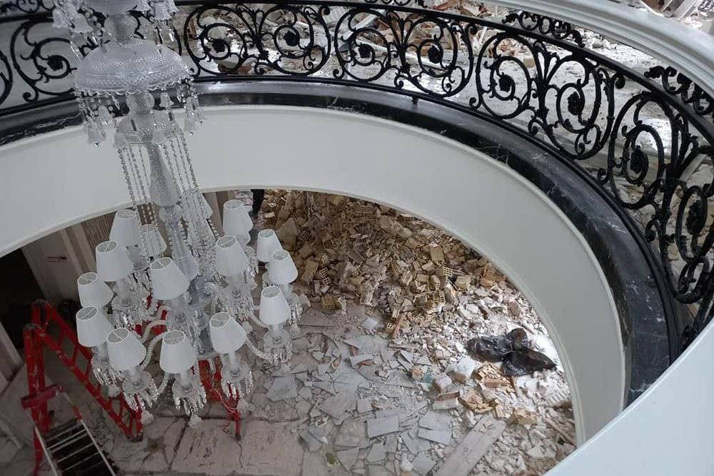 توضیحاتی درباره تخریب ابر ویلای جاده چالوس؛ از شیشه ضد گلوله تا استفاده از مواد منفجره