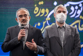 سید محمد حسینی معاون پارلمانی رئیس جمهور در مراسم اختتامیه نوزدهمین دوره بهترین کتاب دفاع مقدس و مقاومت