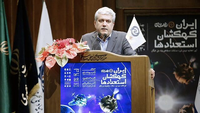 با تمرین کارآفرینی، جوان از فرهنگ غلط استخدام فاصله میگیرد