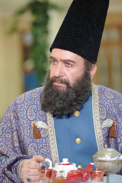 داریوش کاردان: برخی مجری بازیگرها به زور تلویزیون را تسخیر کرده اند!