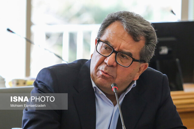 نقش مجلس در پیشی گرفتن اقتصاد از سیاست