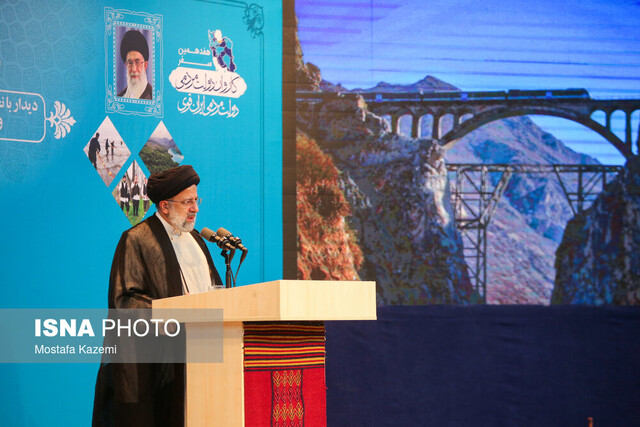 وعده رشد اقتصادی ۸ درصدی/ انتقاد از تخریب جنگلها وعده رشد اقتصادی ۸ درصدی/ انتقاد از تخریب جنگلها