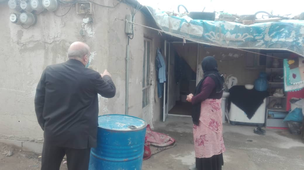 روایت شاکری از بازدیدش از روستای لهک اسلامشهر و قول پیگیری ساخت مسکن