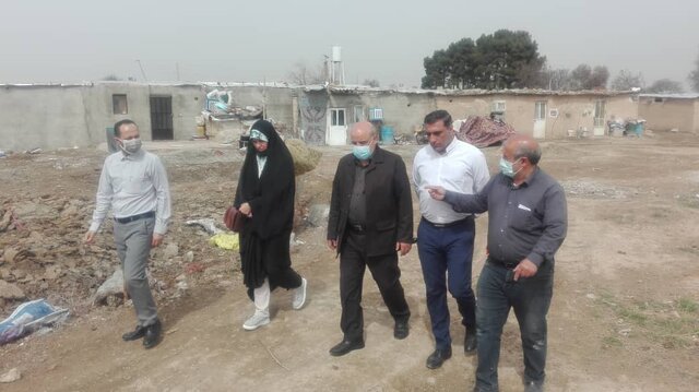 روایت شاکری از بازدیدش از روستای لهک اسلامشهر و قول پیگیری ساخت مسکن