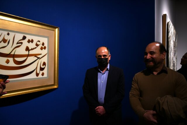 بسیاری از جمله مدیریت موزه با برگزاری نمایشگاه نظامی موافق نبودند