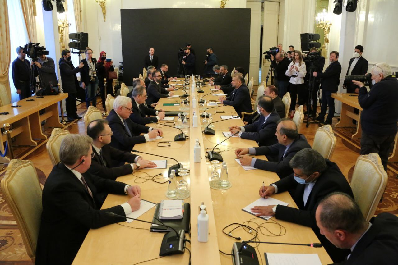 آغاز مذاکرات امیرعبداللهیان و لاوروف