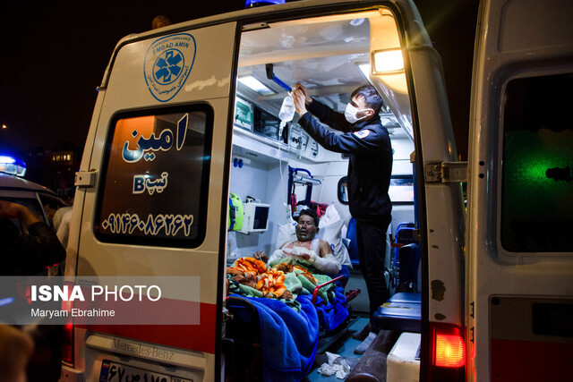 عکس آرشیوی است. ترقه و آتش چهارشنبهسوری در فارس ۶۸ مصدوم داشت